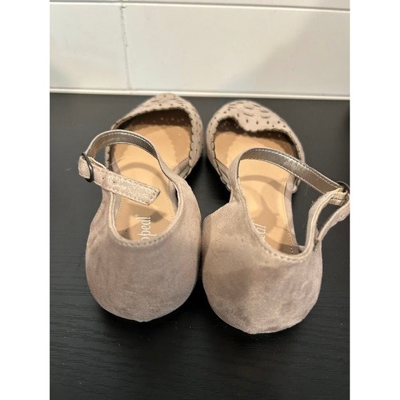 Xappeal Alina Halo Strap Flat Womens 11M Scalloped‎ Trim - Picture 2 of 6